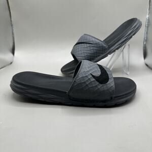 Nike Benassi Solarsoft Slide Sandals Mens 8 US Dark Grey Comfort Pool 705474-090
